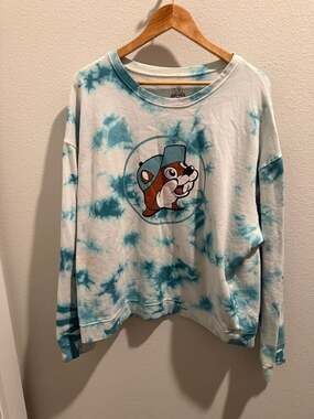 Buc-ee's Tie-Dye Graphic Crewneck Sweatshirt 2X